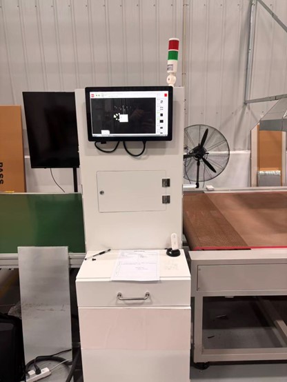 图为赛拓星眸镜面膜 PET膜外观缺陷检测设备工厂应用2.jpg